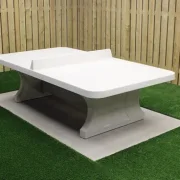 Beton-Tischtennisplatte abgerundet