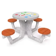 Sitzgruppe aus Beton - Ludospiel