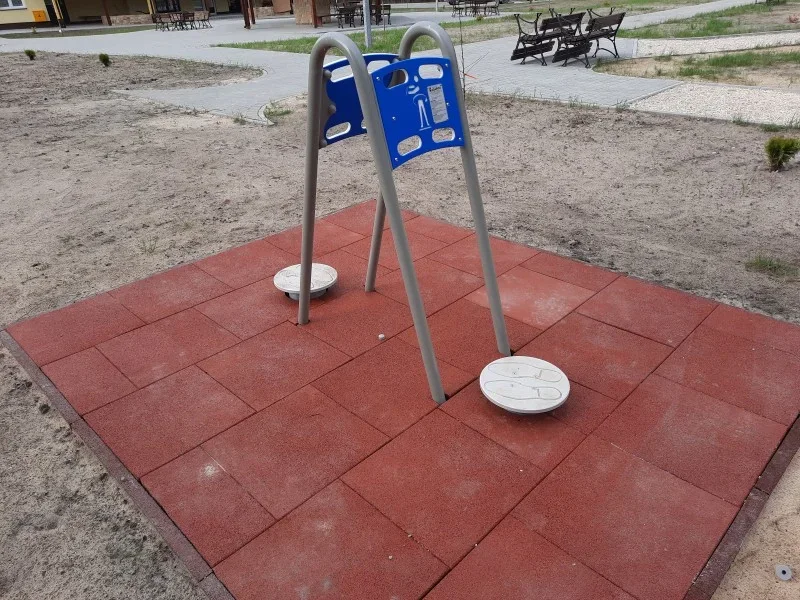 DOPPELTER HÜFTDREHER