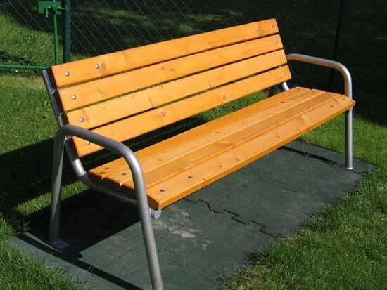 Kommunale Sitzbank - Holzbank