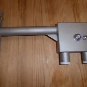 Sandaufzug mit seitlichem Arm